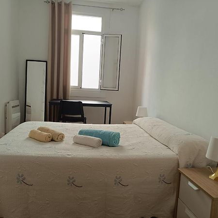 Апартаменты Piso Antiguo, Muebles Viejos, Muy Sencillo, Alquilado En Invierno A Estudiantes, Sin Ascensor, Cocina Antigua A Gas, Edificio Muy Antiguo Ла-Корунья Экстерьер фото